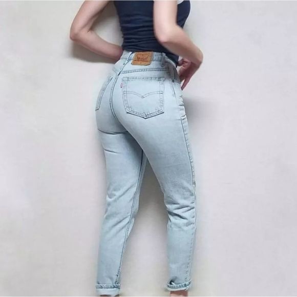 Vintage Levi's Jeans - Picture 2 of 13